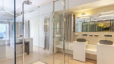 Luxury Villa Photo #40