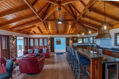 Luxury Villa Photo #18