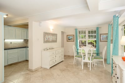 Luxury Villa Photo #24