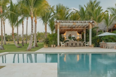 Luxury Villa Photo #4