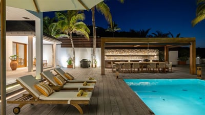Luxury Villa Photo #17