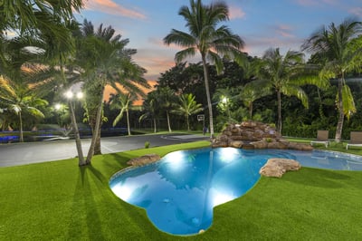 Luxury Villa Photo #13