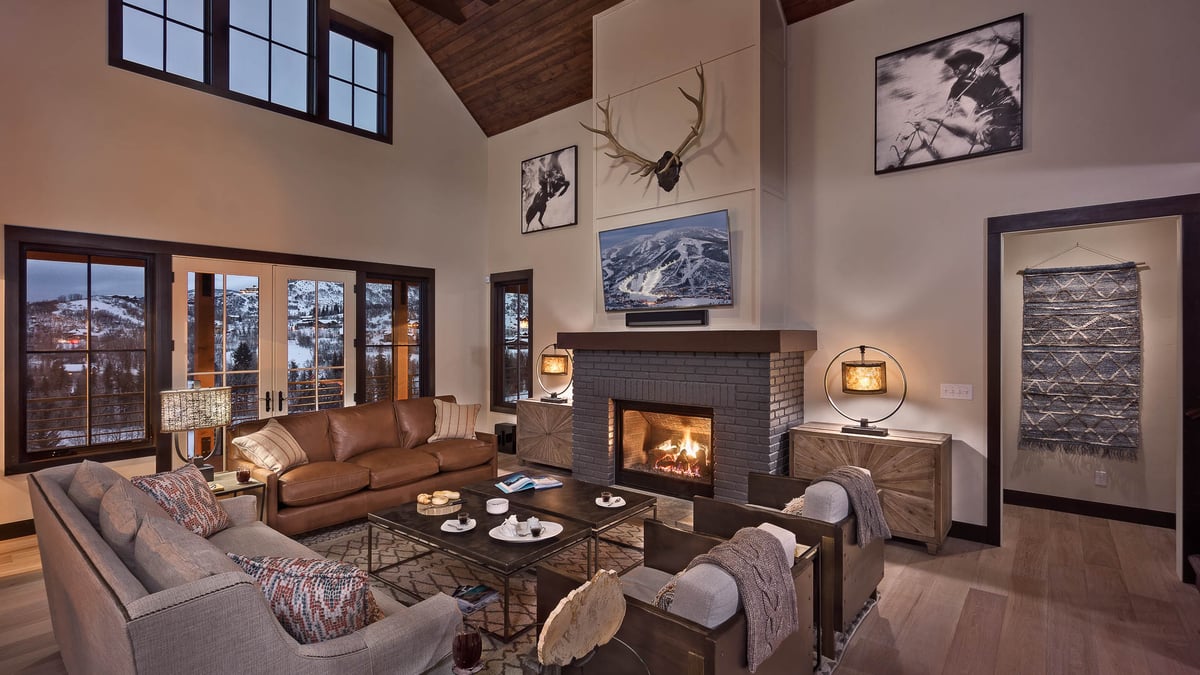 Blackstone Lodge in winter - Image 18