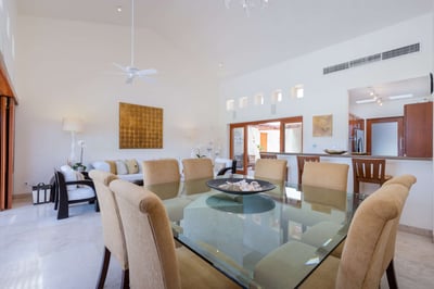 Luxury Villa Photo #19