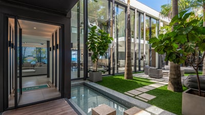 Luxury Villa Photo #28