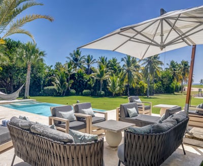 Luxury Villa Photo #16
