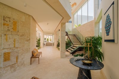 Luxury Villa Photo #16