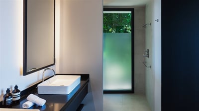 Luxury Villa Photo #37