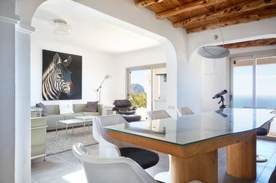 Luxury Villa Photo #13