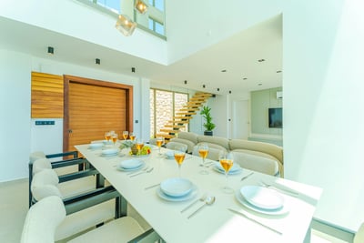 Luxury Villa Photo #28