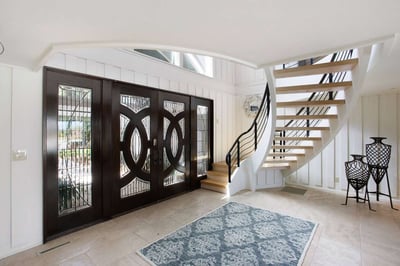 Luxury Villa Photo #18