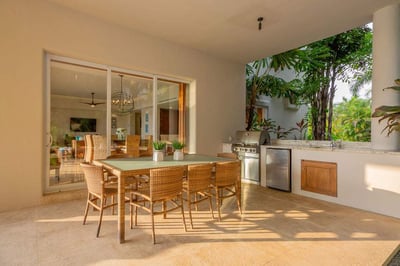 Luxury Villa Photo #12