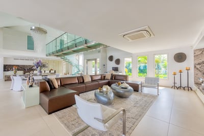 Luxury Villa Photo #20