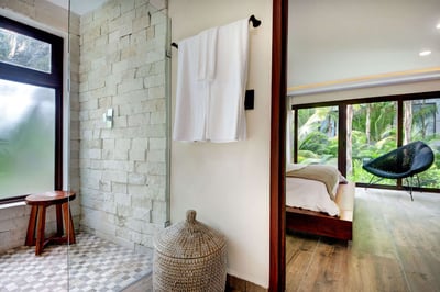 Luxury Villa Photo #35