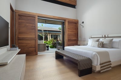 Luxury Villa Photo #35