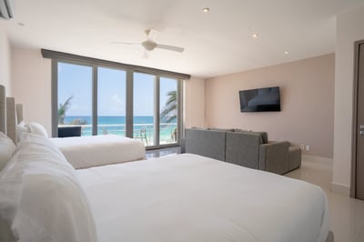 Luxury Villa Photo #25