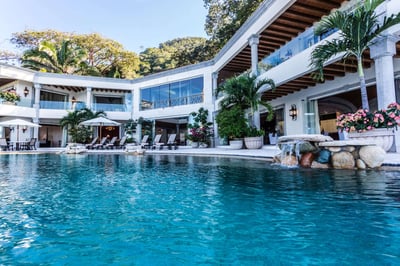 Luxury Villa Photo #5