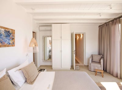 Luxury Villa Photo #18