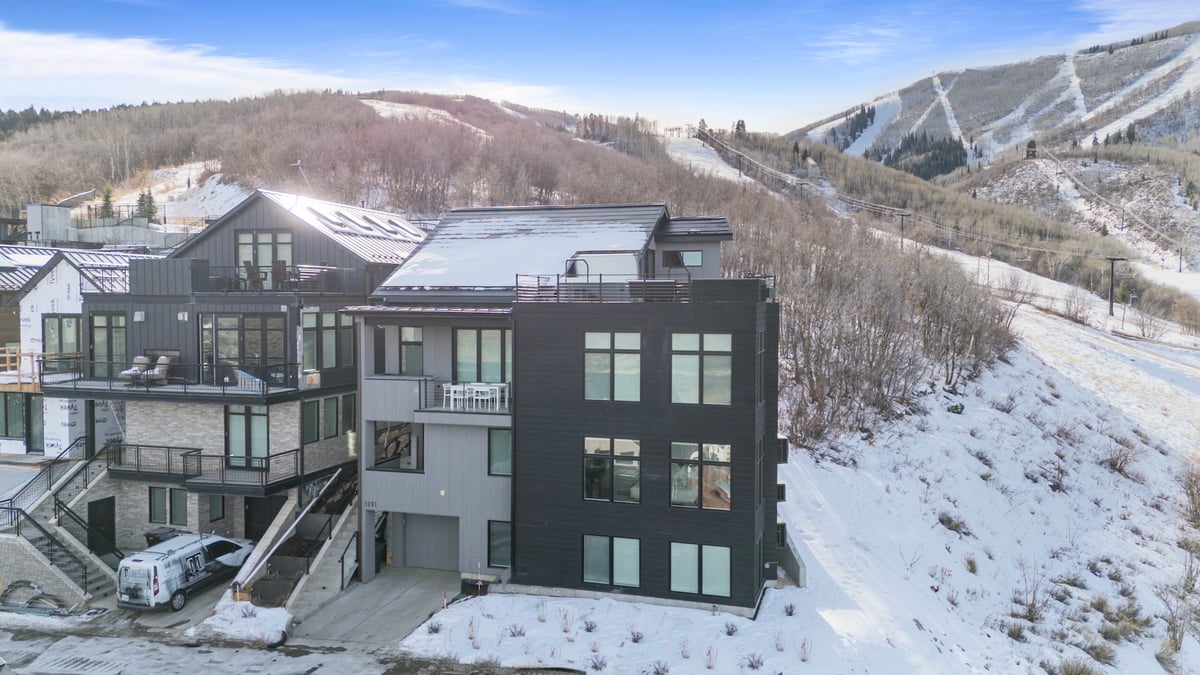 Japandi Slopeside Retreat