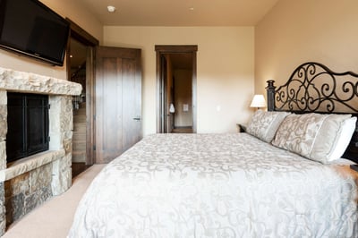 Luxury Villa Photo #17