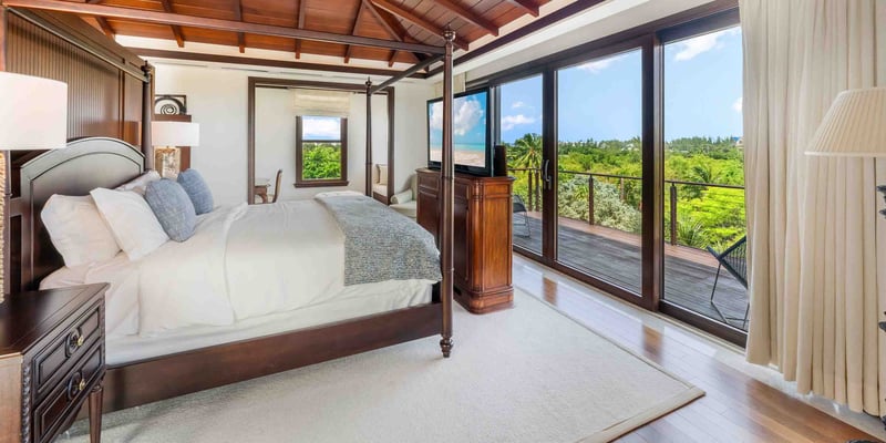 Ritz-Carlton Deckhouse #1