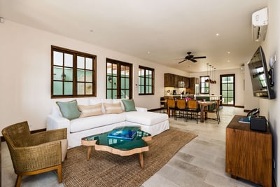 Luxury Villa Photo #4