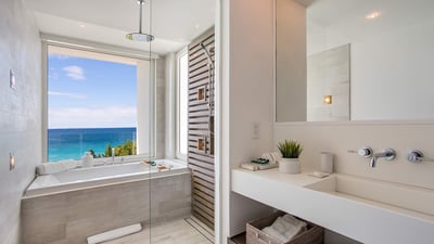 Luxury Villa Photo #20