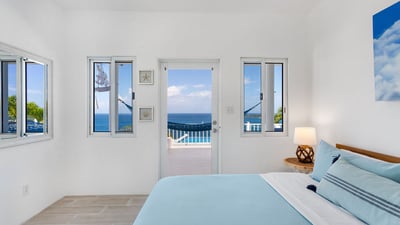 Luxury Villa Photo #37