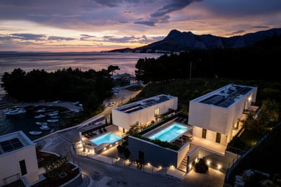 Luxury Villa Photo #5
