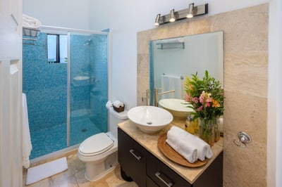 Luxury Villa Photo #37