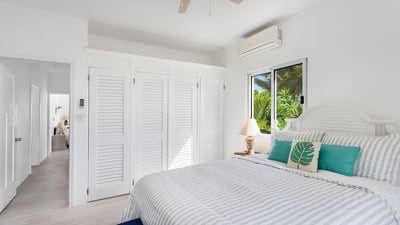 Luxury Villa Photo #46