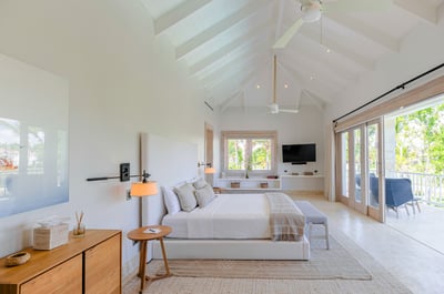 Luxury Villa Photo #16