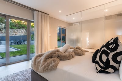 Luxury Villa Photo #57