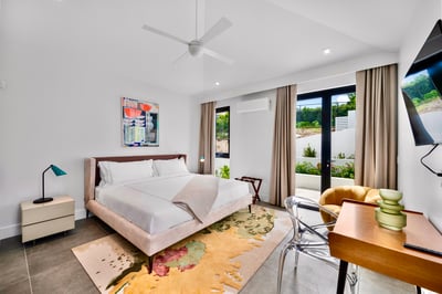 Luxury Villa Photo #36