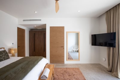 Luxury Villa Photo #45