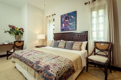 Luxury Villa Photo #7