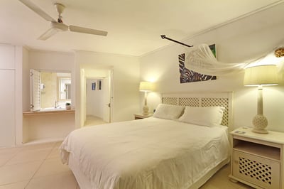 Luxury Villa Photo #14