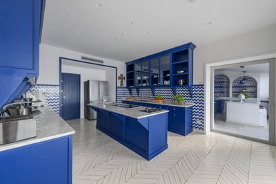 Luxury Villa Photo #21