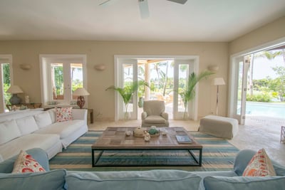 Luxury Villa Photo #15