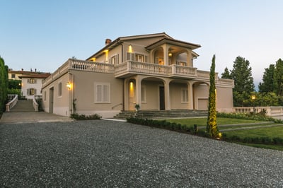 Luxury Villa Photo #41