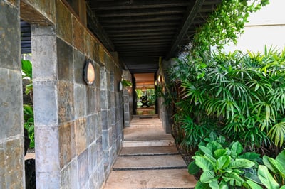 Luxury Villa Photo #10
