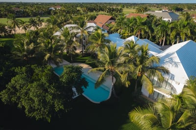 Luxury Villa Photo #3