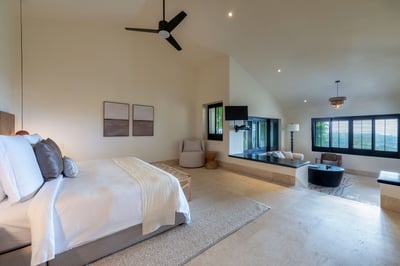 Luxury Villa Photo #58