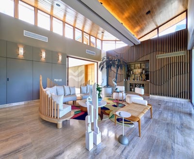 Luxury Villa Photo #10