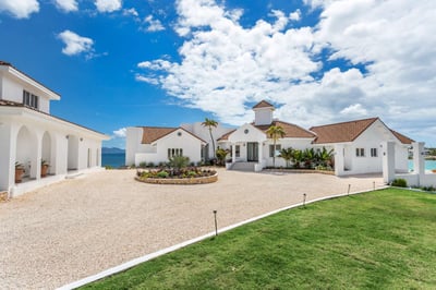 Luxury Villa Photo #2
