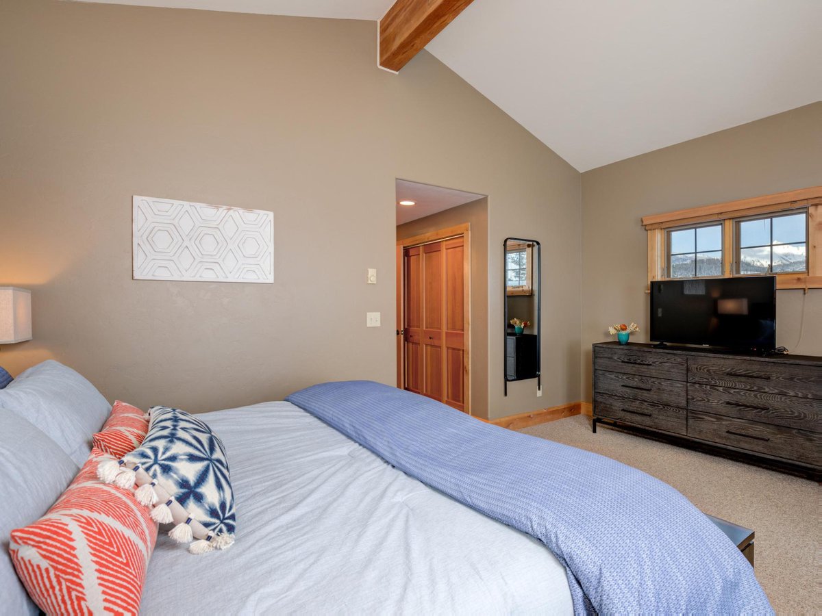 Powder Ridge Cabin | 6 Rose Bud