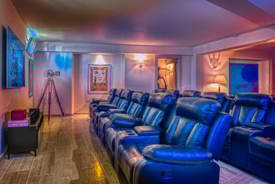 Luxury Villa Photo #25