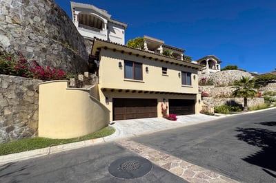Luxury Villa Photo #84