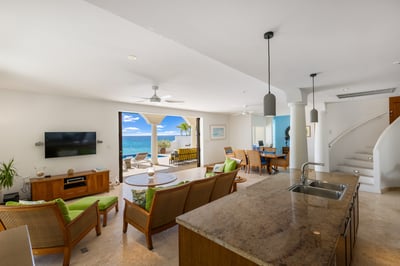 Luxury Villa Photo #20