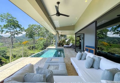 Luxury Villa Photo #9